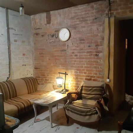 Hostel V Dnepropetrovske Grunge Екстериор снимка